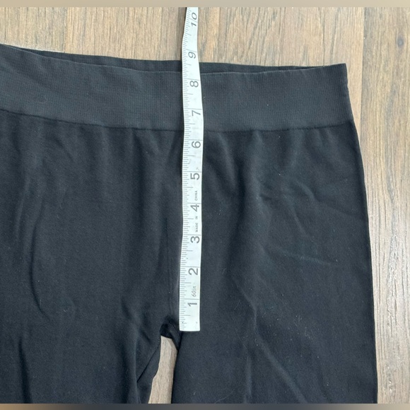 Le Chateau Leggings - Picture 4 of 7